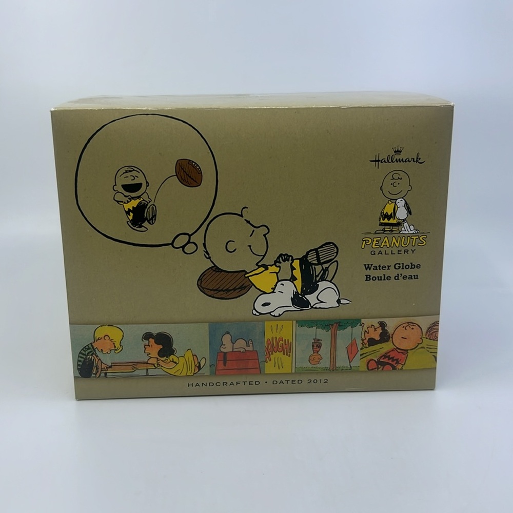 Hallmark 2012 Dreams Can Come True Peanuts Charlie Brown and Snoopy Snow Globe